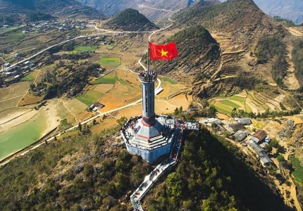 Khám phá cột cờ Lũng Cú cùng Lê Travel