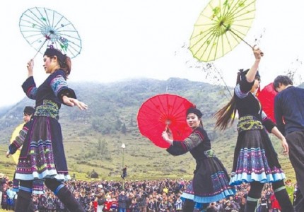 Tham quan Chợ Tình Khâu Vai