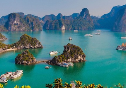 Khám phá Vịnh Hạ Long