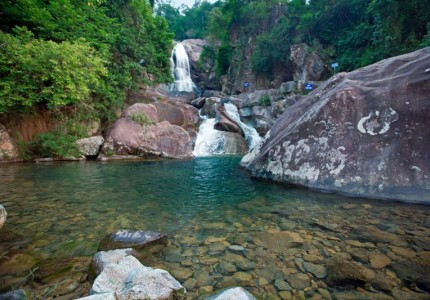 Thác Khe Vằn Bình Liêu