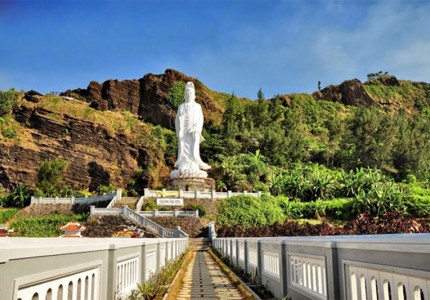 Chùa Đục đảo Lý Sơn