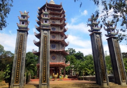 Ghé thăm khu danh thắng Núi Thiên Ấn Quảng Ngãi