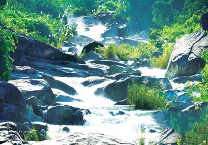 Thác Đá Giăng Quảng Ngãi