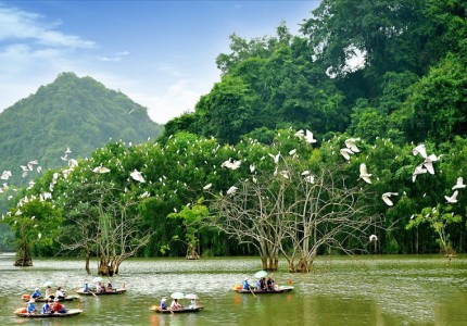 Khám phá danh thắng Thung Nham Ninh Bình