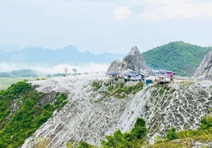 Đèo Đá Trắng Tây Bắc