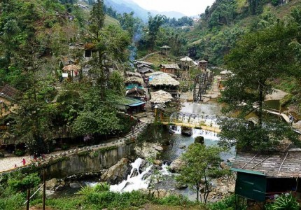 Tham quan bản Cát Cát Sapa