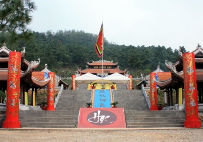 Tour Du Lịch Đền Chu Văn An - Côn Sơn 1 Ngày