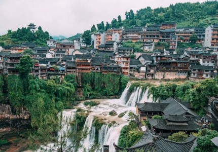 Lạc Lối Tại Chốn Bồng Lai Cổ Kính Phố Cổ Phù Dung