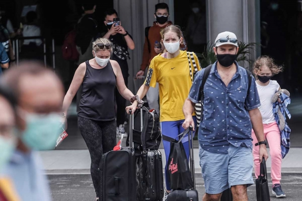 Chợ đêm và khu phố mua sắm sầm uất ở Bali