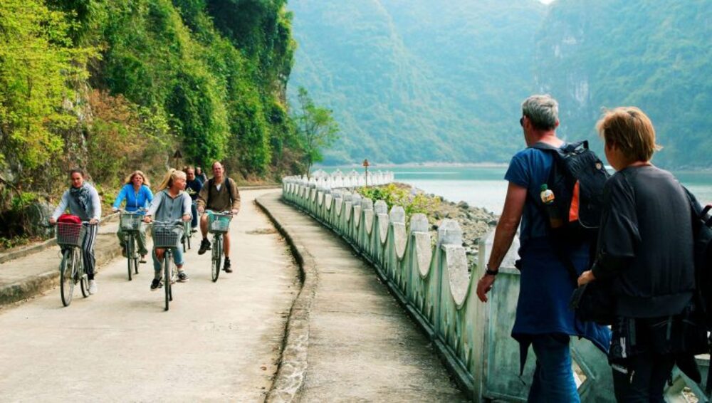 du lịch cát bà