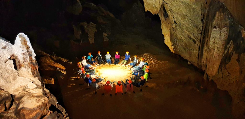 Thời điểm đẹp để khám phá Hang Chà Lòi