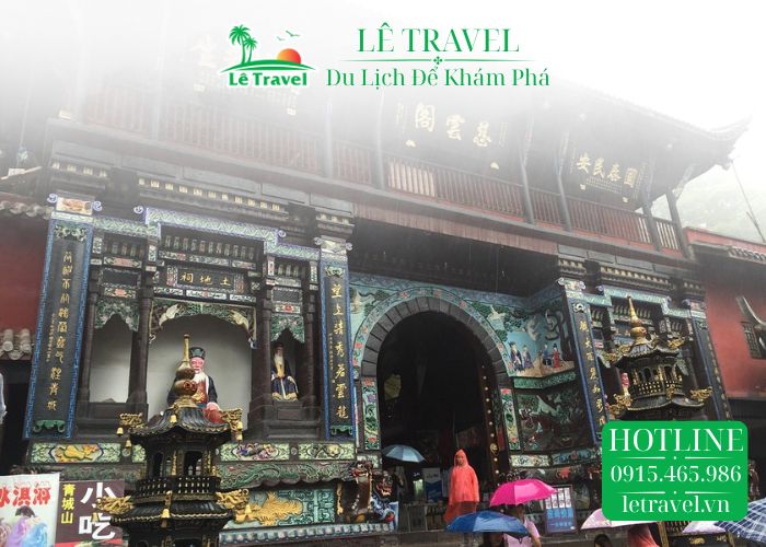 Đền Tam Thanh hay còn được gọi với cái tên Sanqing Temple
