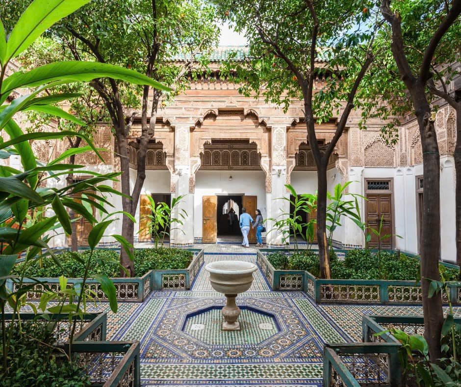 Khám phá cung Điện Bahia