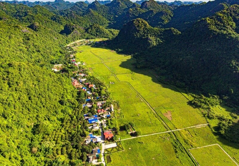 Làng cổ Việt Hải - Cát Bà