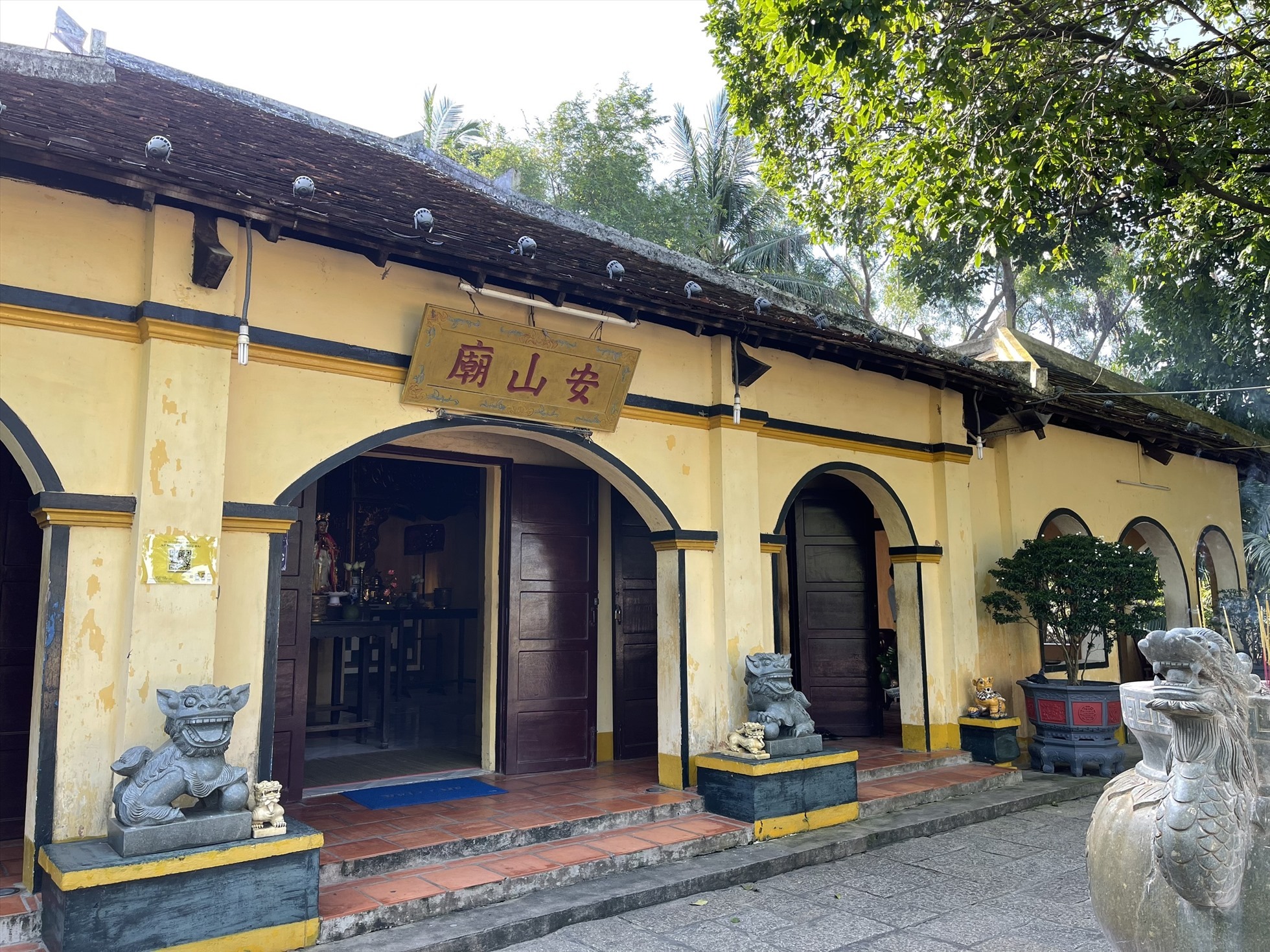 Miếu Bà Phi Yến