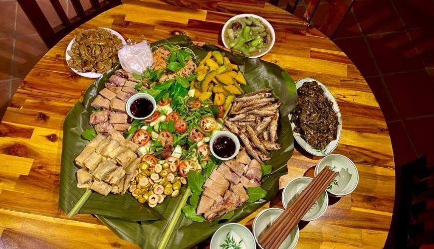 Ăn uống tại hồ Ba Bể Bắc Kạn