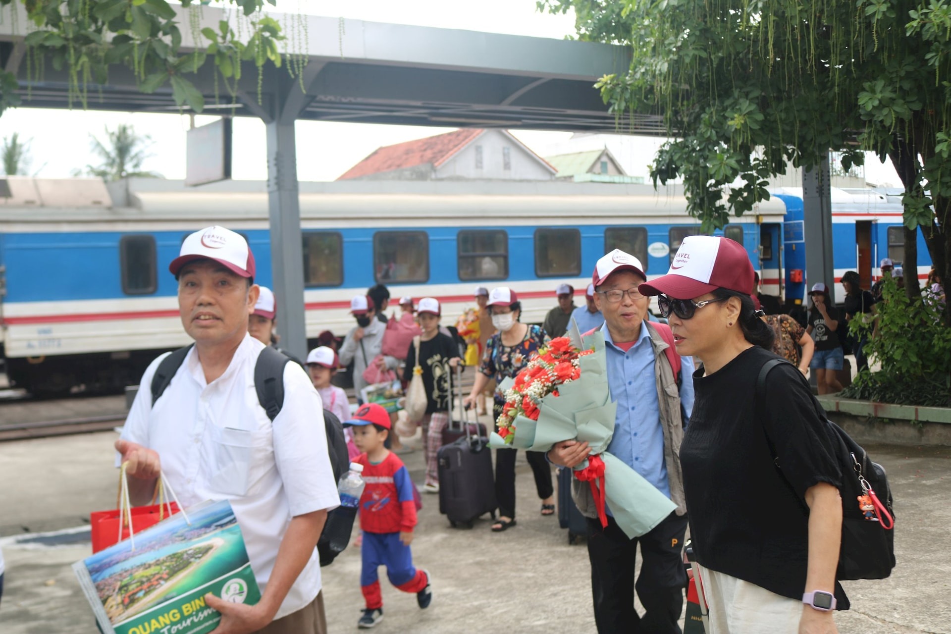 Đi Tàu Vào Quảng Bình Mất Bao Lâu?