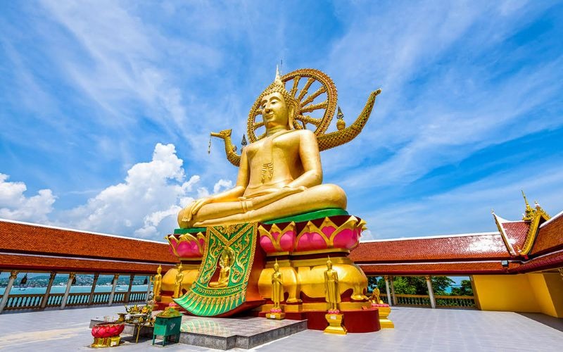 Chùa Wat Phra Yai (Chùa Phật Lớn)